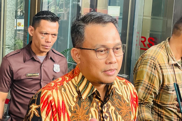 KPK Temukan Uang Ratusan Juta Usai Geledah Rumah Politikus PDIP Ono Surono di Bandung