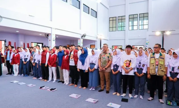 Kunjungan Seskab ke Sekolah Rakyat Dapat Pujian Sebagai Komunikasi Efektif