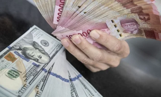 Kurs Rupiah Babak Belur, Hari Ini Tembus Rp17.105 per Dolar AS Kurs Rupiah Babak Belur, Hari Ini Tembus Rp17.105 per Dolar AS