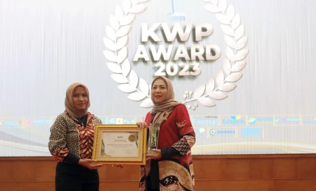 Lalu Hadrian Komitmen Kawal Pendidikan Usai Terima KWP Award 2026