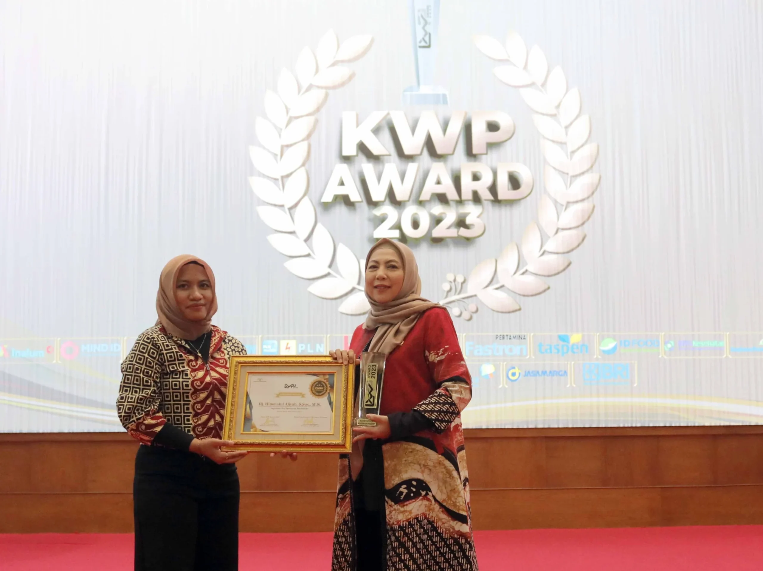 Lalu Hadrian Komitmen Kawal Pendidikan Usai Terima KWP Award 2026