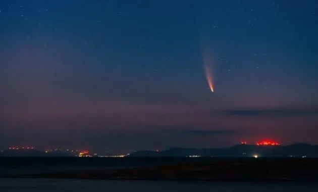 Langit Lampung Heboh, BRIN Sebut Objek Bercahaya Itu Sampah Antariksa Langit Lampung Heboh, BRIN Sebut Objek Bercahaya Itu Sampah Antariksa