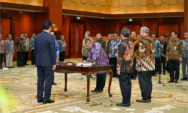 Lantik Lima Pejabat Tinggi Kemenkeu, Purbaya Tekankan Disiplin Fiskal hingga Integritas