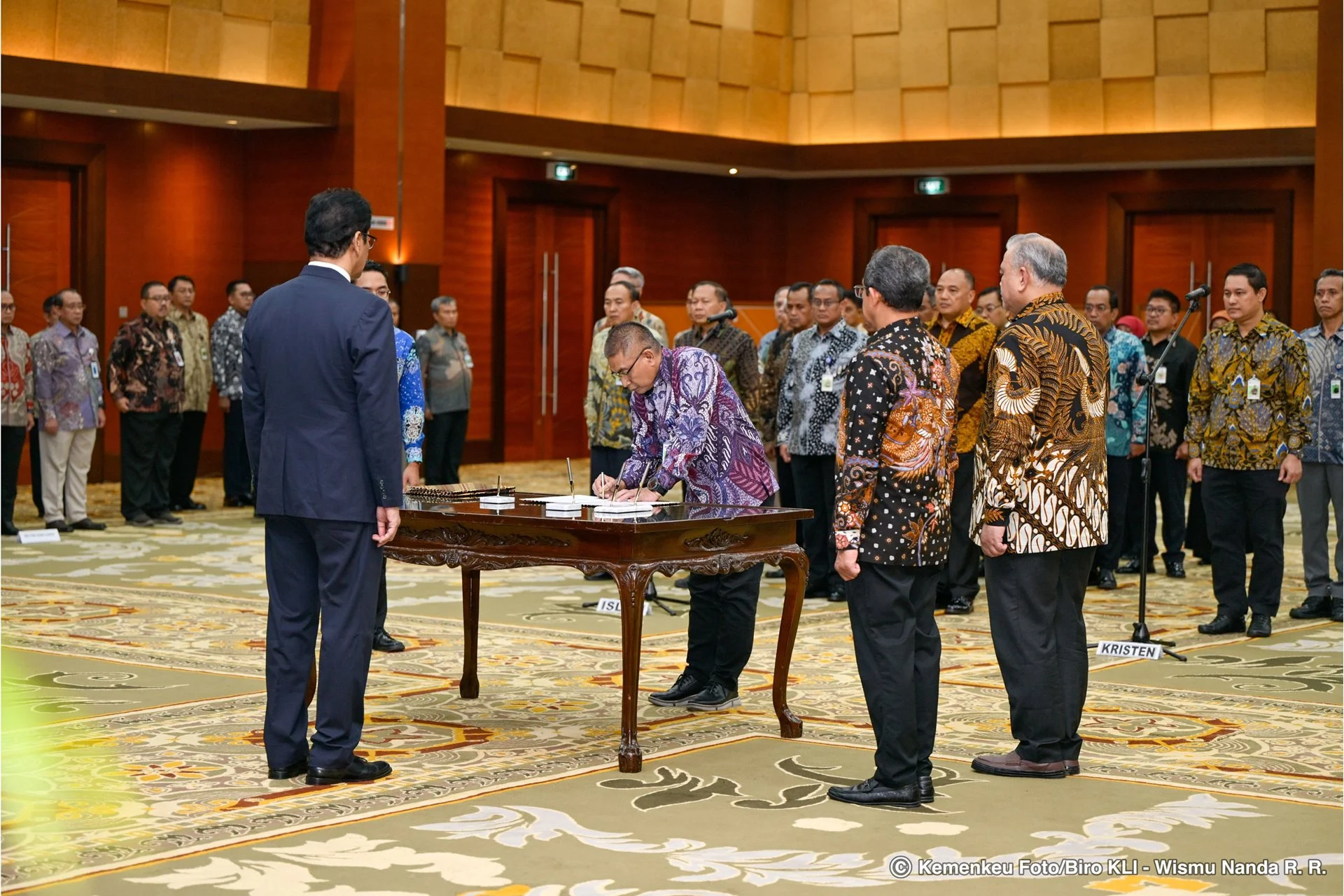 Lantik Lima Pejabat Tinggi Kemenkeu, Purbaya Tekankan Disiplin Fiskal hingga Integritas