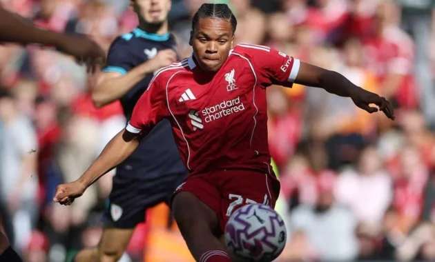 Liverpool Apresiasi Gelandang 20 Tahun yang Cetak Gol Debut Spektakuler di Indonesia, Legenda The Reds Puji Sepakan Jarak Jauh