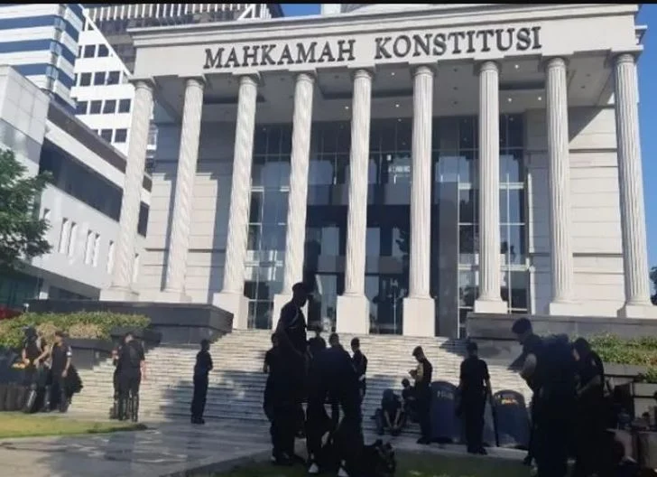 Mahkamah Konstitusi Izinkan Pimpinan KPK Tidak Lepas Jabatan Lama
