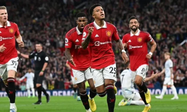 Manchester United Tekuk Brentford 2-1, Casemiro Cetak Rekor Legendaris dan Poin Penting untuk Tiket Liga Champions