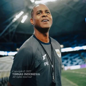 Mantan Pelatih Timnas Indonesia, Patrick Kluivert, Tidak Hadir dalam Pertandingan Clash of Legends