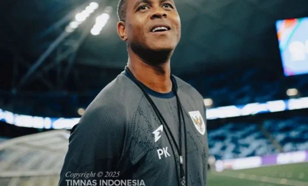 Mantan Pelatih Timnas Indonesia, Patrick Kluivert, Tidak Hadir dalam Pertandingan Clash of Legends