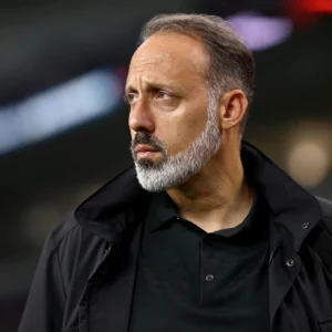 Matarazzo Bawa Real Sociedad Bangkit: Dari Kebangkitan di Lapangan hingga Dampak Bisnis
