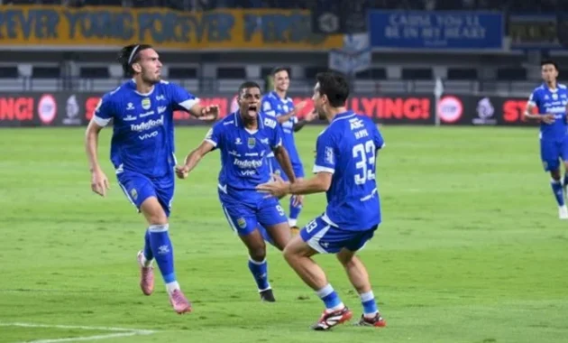 Maung Bandung Tancap Puncak Klasemen Usai Kemenangan Dramatis 3-2 Atas Bali United