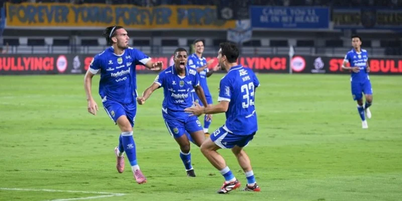 Maung Bandung Tancap Puncak Klasemen Usai Kemenangan Dramatis 3-2 Atas Bali United