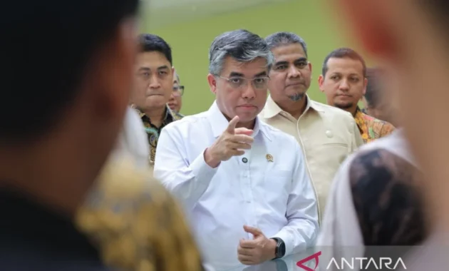 Menaker Kaji Pembagian Kontribusi Uang Saku Peserta Magang Nasional