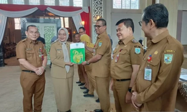 Menaker Siap Pangkas Anggaran Perjalanan Dinas dan Administratif Kementerian