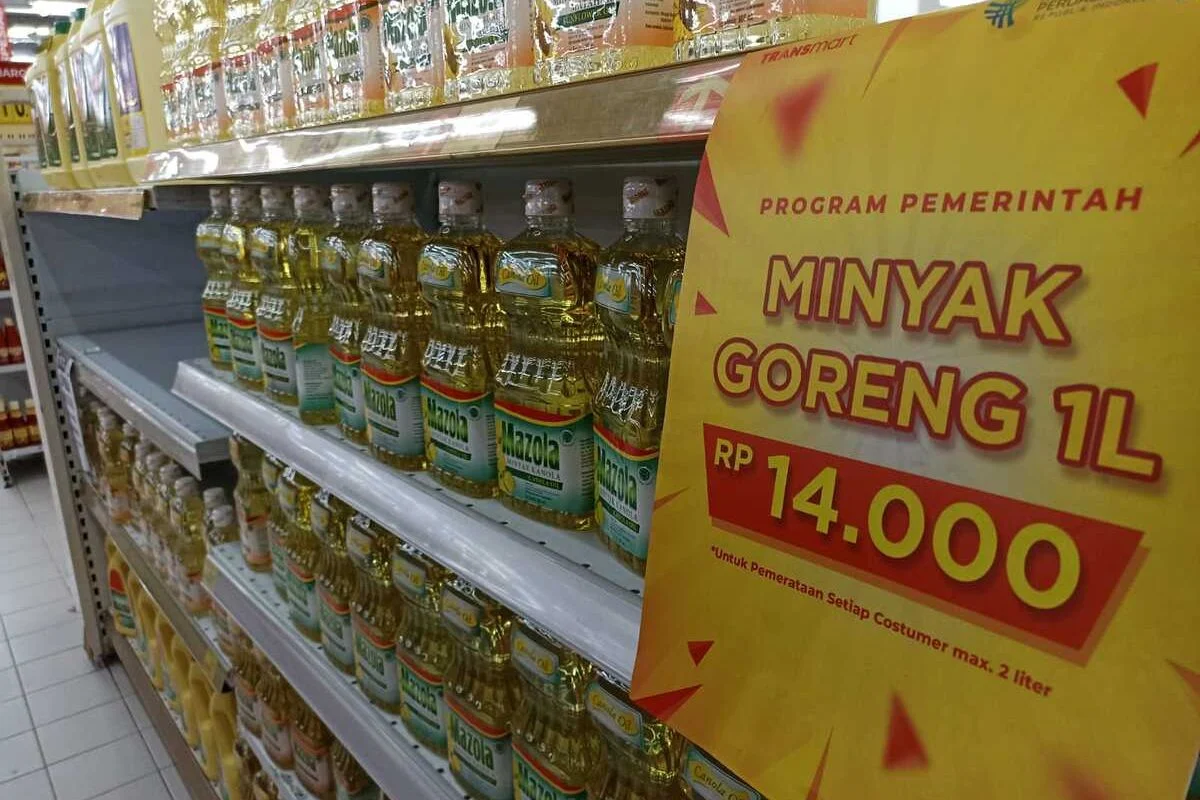 Mendag: Stok minyak goreng aman, harga naik dipicu biaya plastik