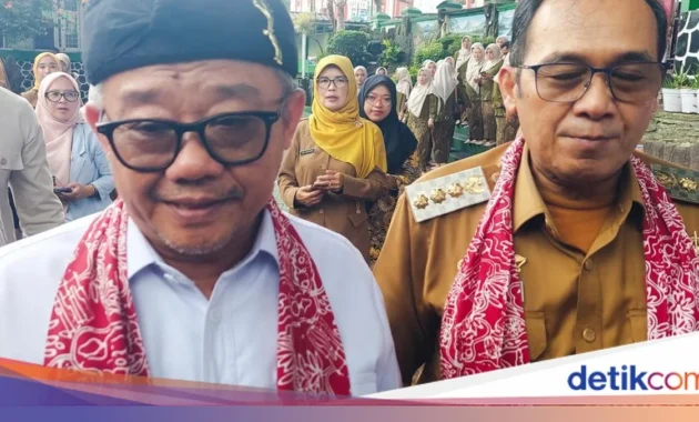 Mendikdasmen Abdul Mu'ti Sebut Sekolah Bisa Pinjam Komputer untuk Gelar TKA