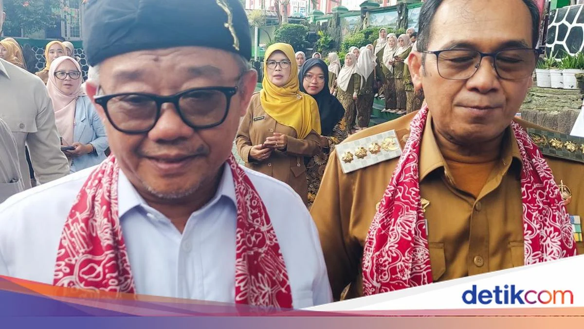 Mendikdasmen Abdul Mu'ti Sebut Sekolah Bisa Pinjam Komputer untuk Gelar TKA