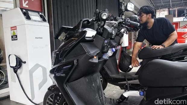 Mengapa BGN Bayar Rp 50 Juta untuk Motor Listrik MBG? AISMOLI Ungkap Fakta Transparansi di Balik Harga