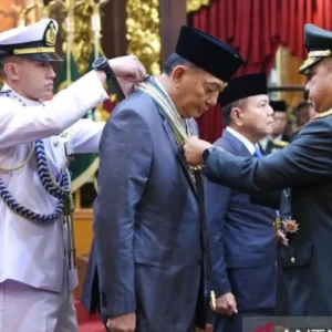 Menhan Sjafrie Bahas Tantangan Keamanan Nasional dengan Puluhan Purnawirawan TNI, Dari Selat Hormuz hingga Pasukan Perdamaian di Lebanon