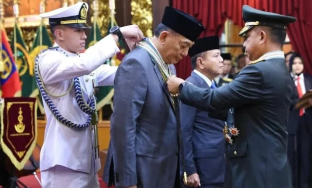 Menhan Sjafrie Bahas Tantangan Keamanan Nasional dengan Puluhan Purnawirawan TNI, Dari Selat Hormuz hingga Pasukan Perdamaian di Lebanon