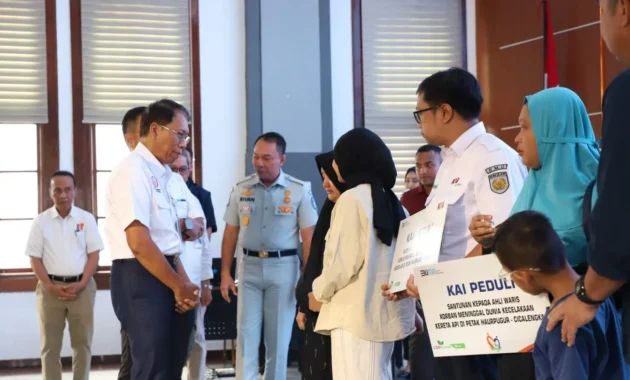 Menhub Dudy Pastikan Santunan untuk Korban Kecelakaan Kereta Bekasi, PT KAI Siapkan Beasiswa Pendidikan