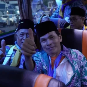 Menjemput Keajaiban di Sela Doa: Kisah Marbot Masjid dan Perjalanan Tak Terduga Menuju Baitullah Bersama Adira Finance