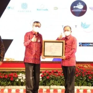 Menkum Serahkan 146 Sertifikat Pencatatan Kekayaan Intelektual di Bali