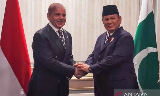 Menlu Iran dan PM Pakistan Gelar Pertemuan Bahas Solusi Perang