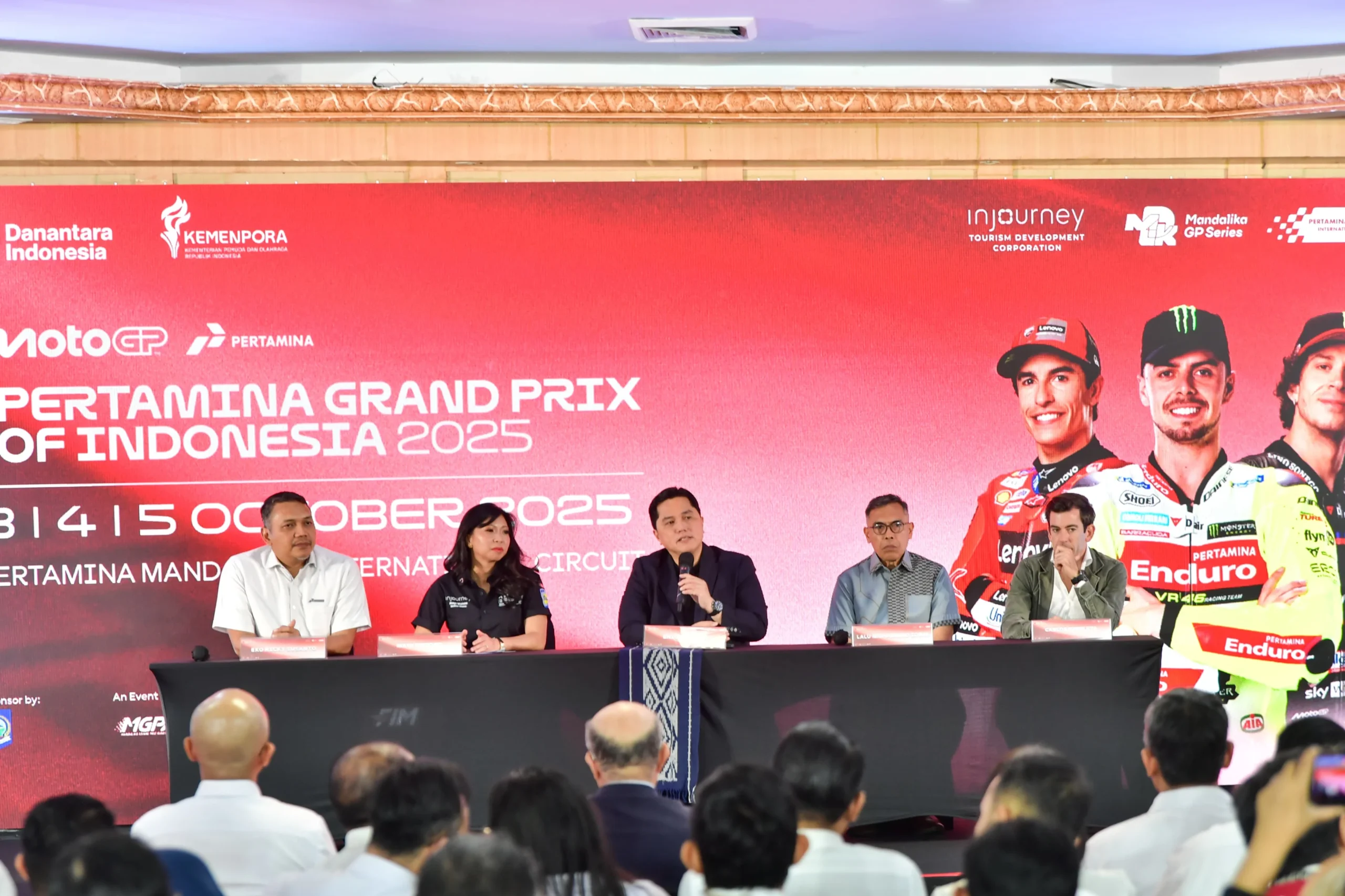 Menpora Erick Thohir Laporkan Proyek Besar Olahraga, Prabowo Puji Prestasi Indonesia di Tengah Gejolak Global