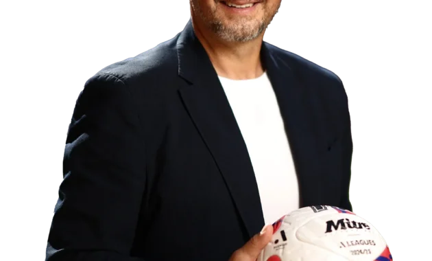 Michael Valkanis Tantang Brisbane Roar, Redmayne Rayakan 300 Laga di Laga Penentu Lawan Sydney FC