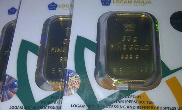 Minggu Pagi Emas UBS-Galeri24 Stabil, Antam Naik Tipis di Pegadaian