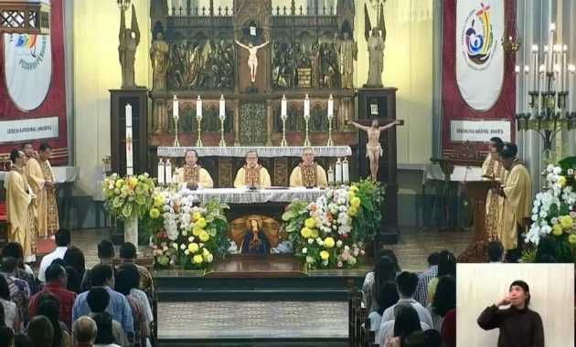 Misa Minggu Paskah di Gereja Katedral Jakarta: Kardinal Ignatius Suharyo Serukan Pertobatan Ekologis