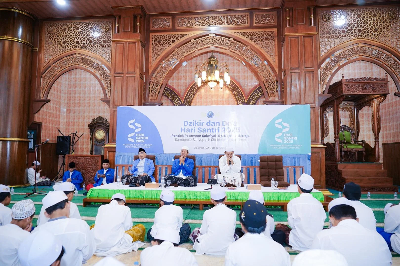 Misteri Juz, Qur'an Sachet, dan Tren Doa: Apa yang Sedang Menggema di Kalangan Umat?