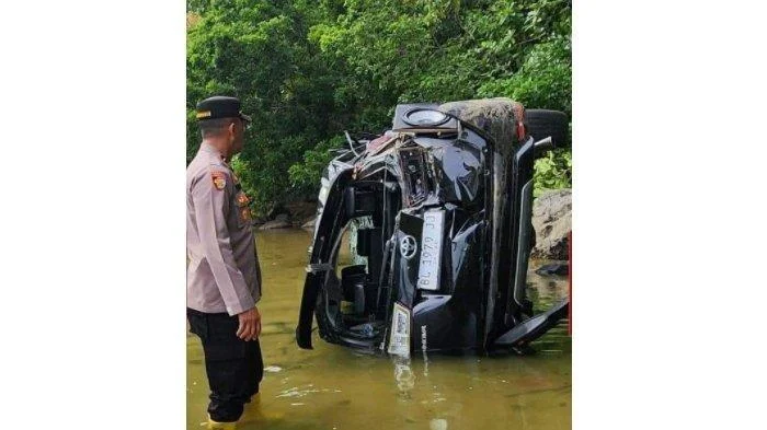 Mobil Meluncur ke Jurang Gunung Padang, Nyaris Menyentuh Laut – Drama Penyebab dan Upaya Penyelamatan
