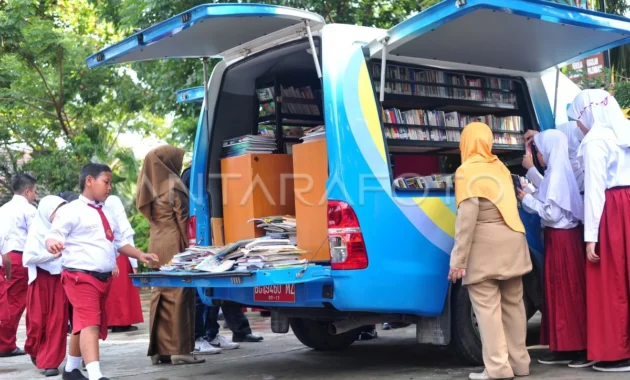 Mobil Perpustakaan Keliling Dorong Budaya Baca di CFD Cibinong Mobil Perpustakaan Keliling Dorong Budaya Baca di CFD Cibinong