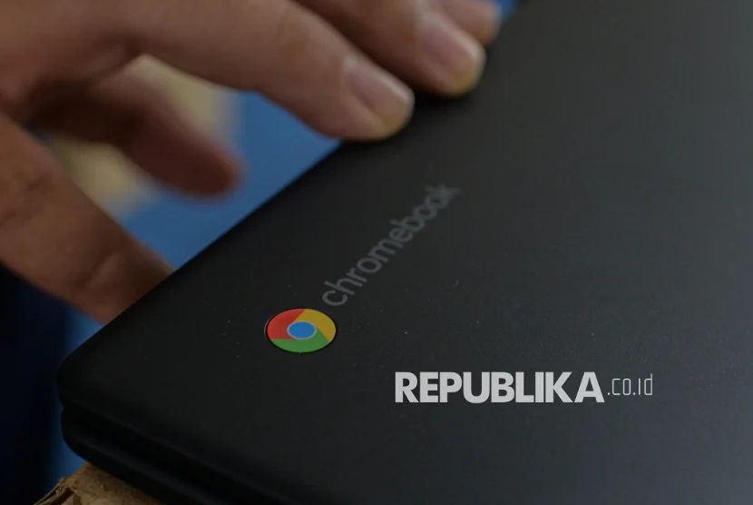 Modus Penguncian Spesifikasi Proyek: Fokus pada Kasus Chromebook dalam Digitalisasi Pendidikan