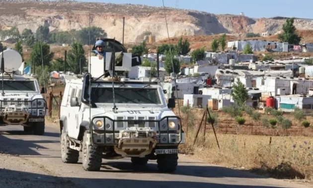 Nekat! Tank Israel Tabrak Kendaraan PBB, UNIFIL Diblokir Total di Lebanon