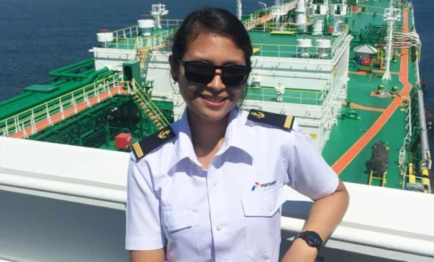 Noor Faridah dan Roro Anka Nurasti: Pelaut Perempuan Pertamina Patra Niaga Penjaga Distribusi Energi Nasional
