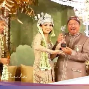 Orang Tua Vidi Aldiano Gelar Doa Bersama 40-Harian, Fans Ikut Online dan Tebar Ikan di Danau TPU Tanah Kusir