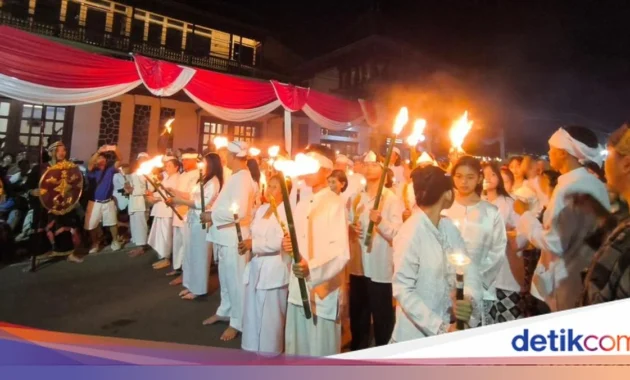 Padepokan Penghayat Kepercayaan Dibakar, Pengikut Dipaksa Ucapkan Syahadat