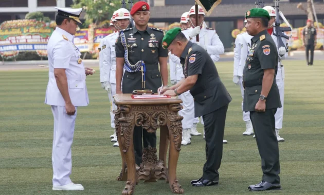 Panglima TNI Pimpin Pemakaman Militer Mayor Zulmi di Cimahi