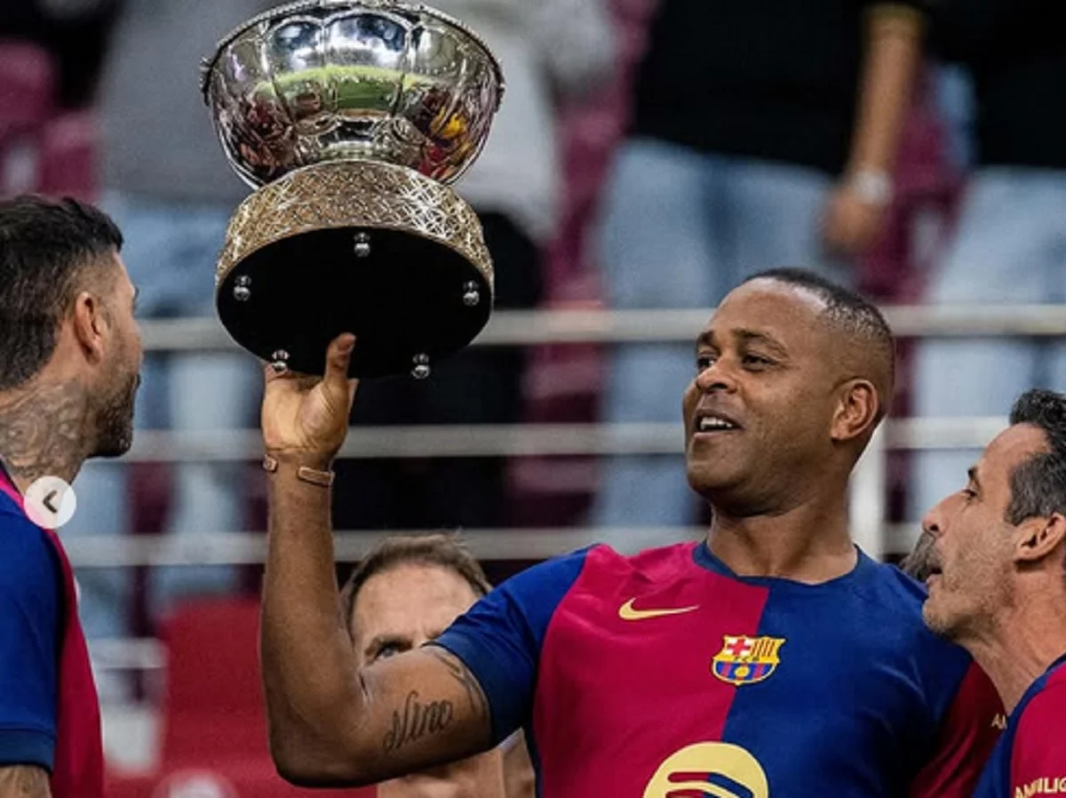 Patrick Kluivert Akan Tampil di Pertandingan Legenda Barcelona di Jakarta