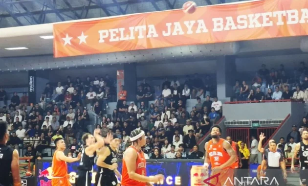 Pelita Jaya Jakarta Kembali Menundukkan RANS Simba Bogor di IBL Musim Ini Pelita Jaya Jakarta Kembali Menundukkan RANS Simba Bogor di IBL Musim Ini