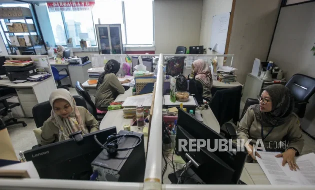 Pemprov DKI Jakarta Tegaskan Sanksi bagi ASN yang WFH di Kafe pada Hari Jumat