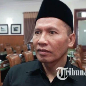 Pendopo Tulungagung Disegel KPK, Plt Bupati Ahmad Baharudin Belum Dapat Berkantor