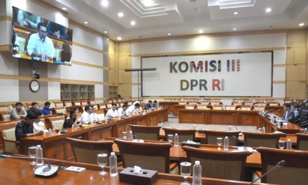 Pengacara Kerry Desakikan Komisi III DPR Gelar RDPU, Formappi Tegaskan Proses Hukum Berlanjut