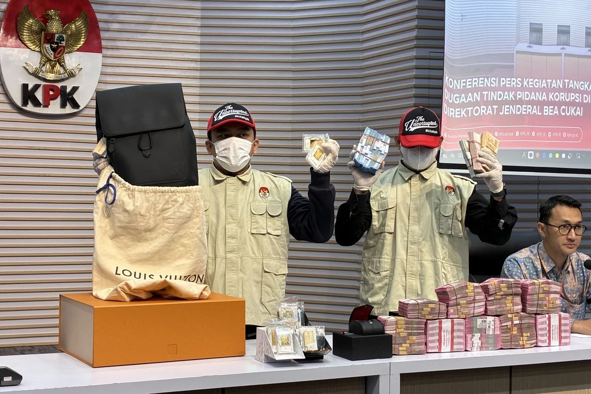 Pengusaha Rokok 'Crazy Rich Madura' Dituduh KPK Simpan Uang dan Emas di Safe House Bea Cukai