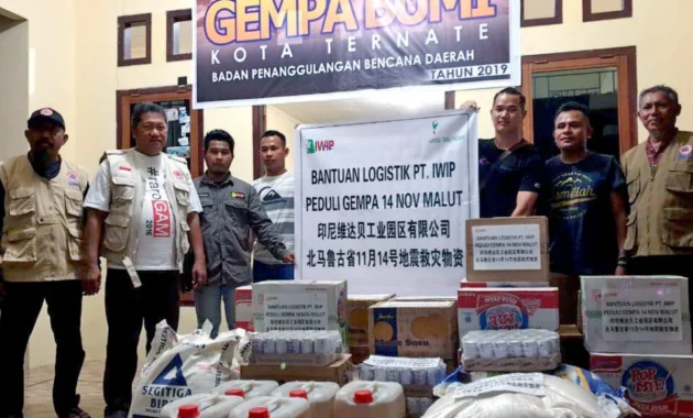 Penyaluran Bantuan Logistik bagi Penyintas Gempa di Pulau Batang Dua, Maluku Utara