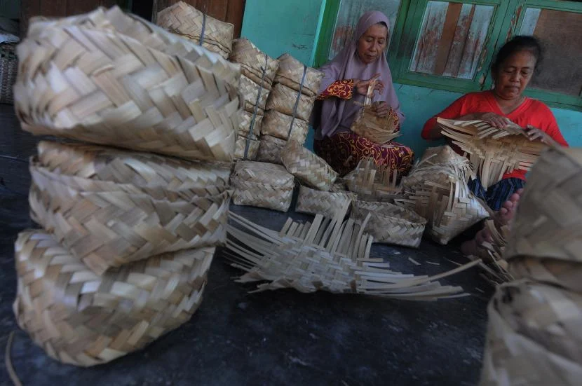 Perajin Besek Bambu Magetan Bertahan Ikuti Permintaan Pasar