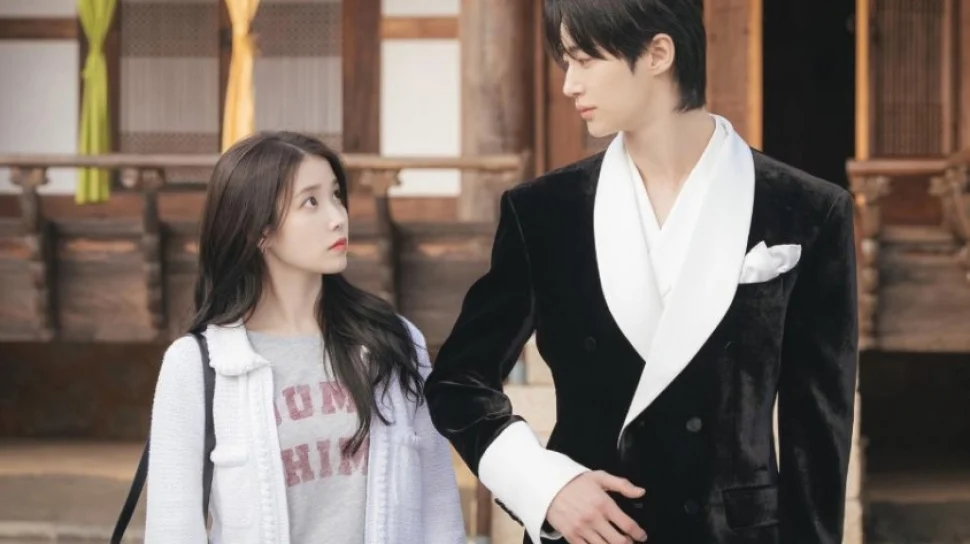 Perfect Crown: Drama Kontrak Pernikahan IU & Byeon Woo Seok Menggebrak Layar Kecil